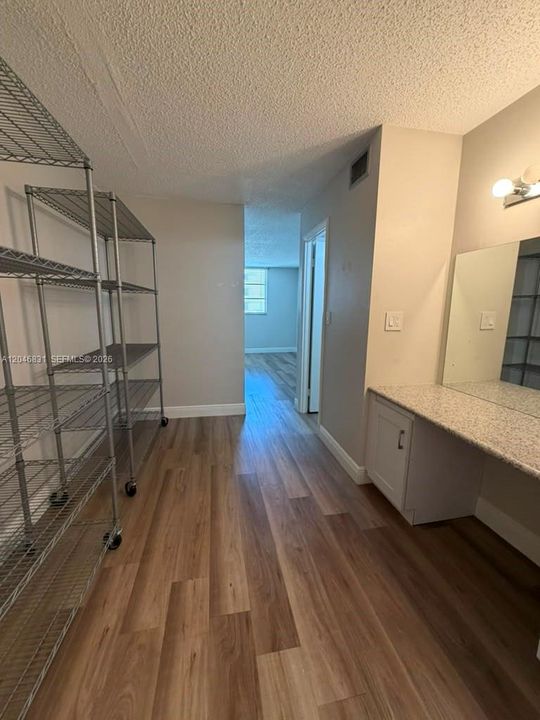В аренду: $1,750 (1 спален, 1 ванн, 940 Квадратных фут)