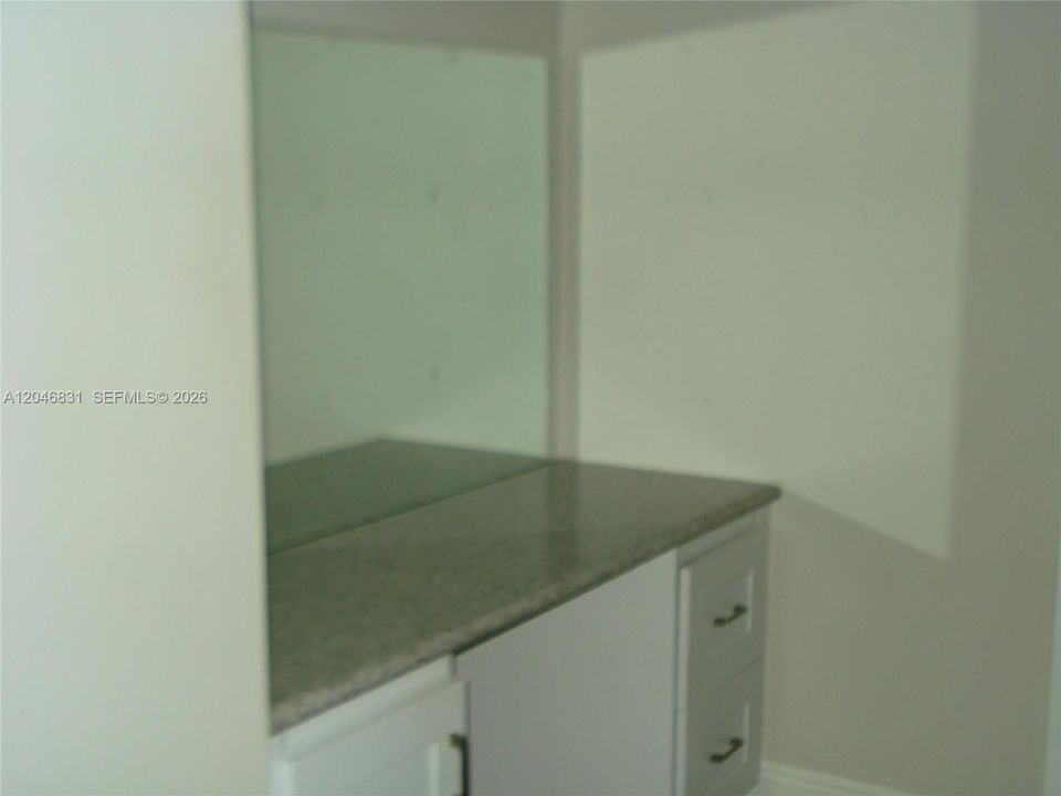 В аренду: $1,750 (1 спален, 1 ванн, 940 Квадратных фут)