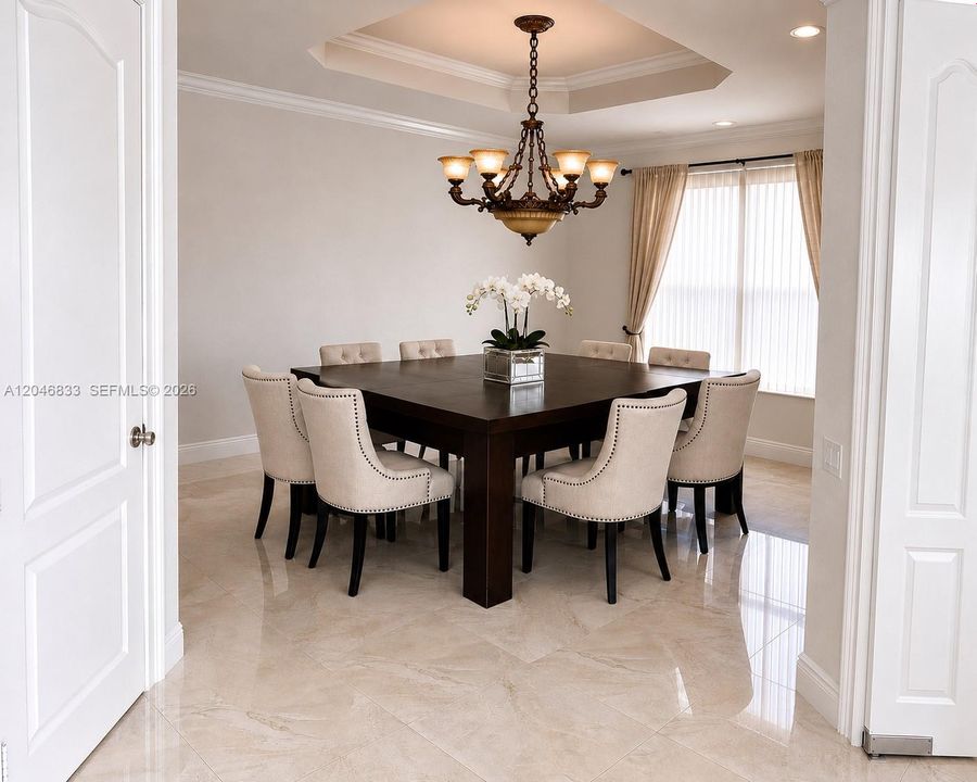 En Venta: $1,975,000 (5 camas, 4 baños, 4361 Pies cuadrados)