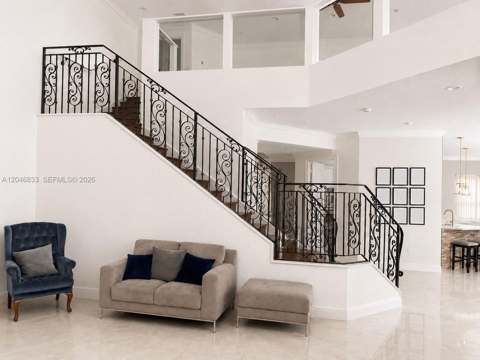 En Venta: $1,975,000 (5 camas, 4 baños, 4361 Pies cuadrados)