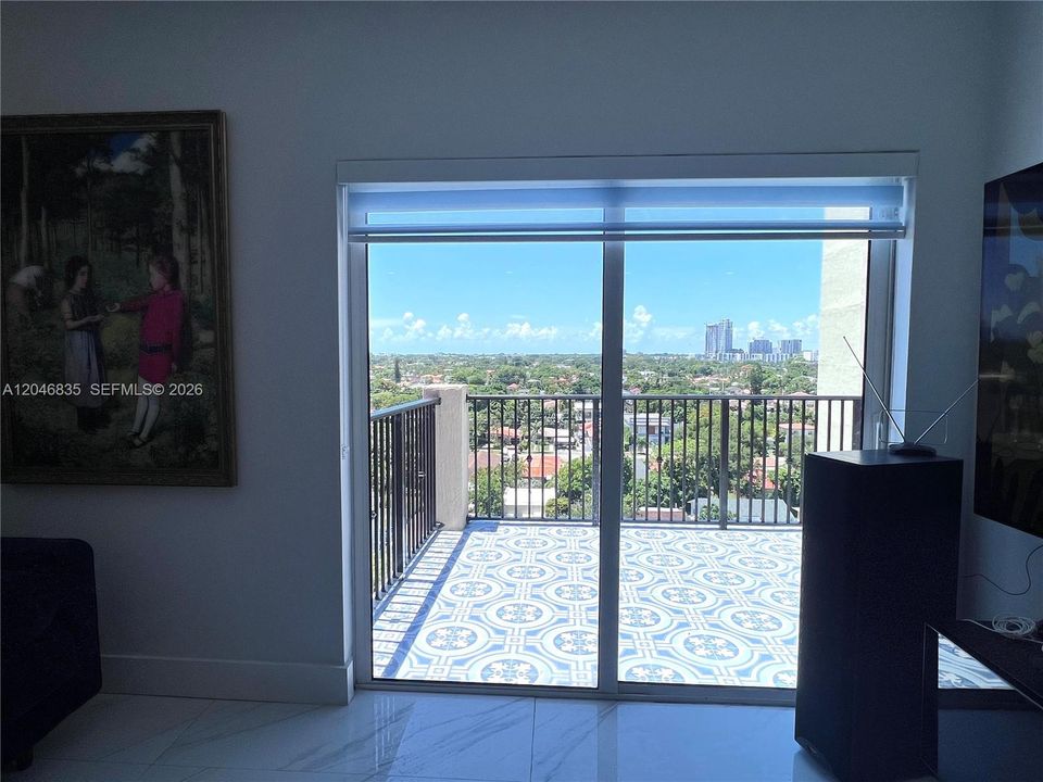 For Rent: $3,500 (2 beds, 2 baths, 899 Square Feet)