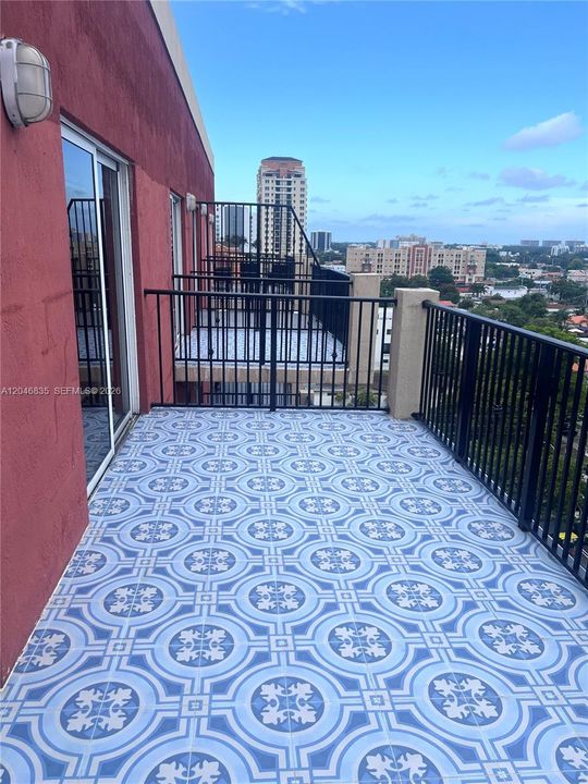 For Rent: $3,500 (2 beds, 2 baths, 899 Square Feet)