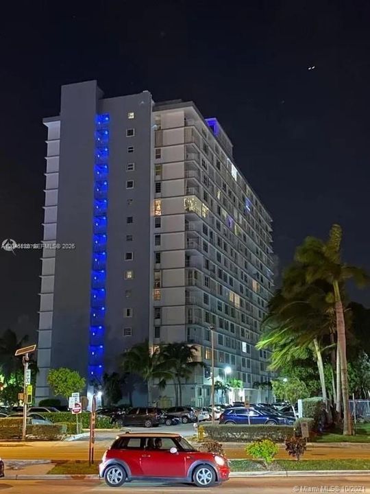 На продажу: $335,500 (2 спален, 2 ванн, 1509 Квадратных фут)