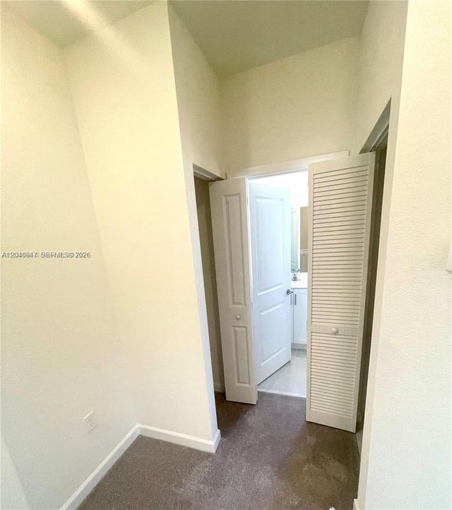 For Sale: $527,500 (3 beds, 2 baths, 1376 Square Feet)