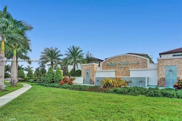 For Sale: $527,500 (3 beds, 2 baths, 1376 Square Feet)