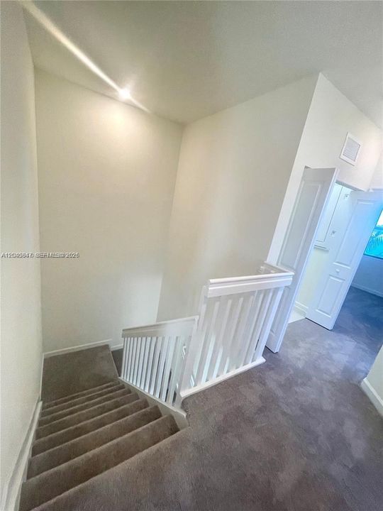 For Sale: $527,500 (3 beds, 2 baths, 1376 Square Feet)