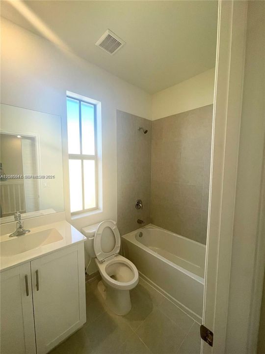 For Sale: $527,500 (3 beds, 2 baths, 1376 Square Feet)