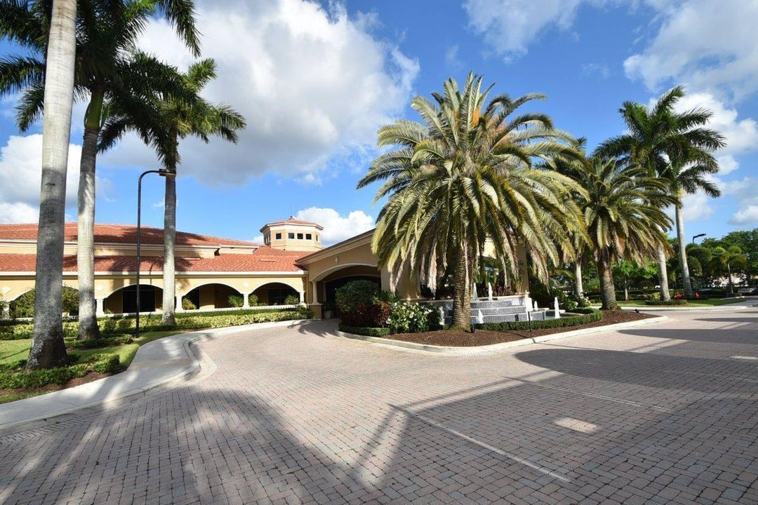 68-web-or-mls-49_valencia lakes (16)