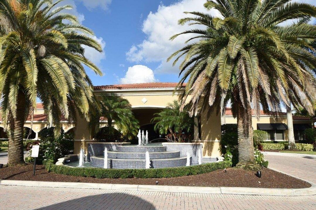 67-web-or-mls-48_valencia lakes (15)