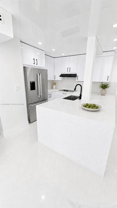 En Venta: $310,000 (2 camas, 2 baños, 914 Pies cuadrados)
