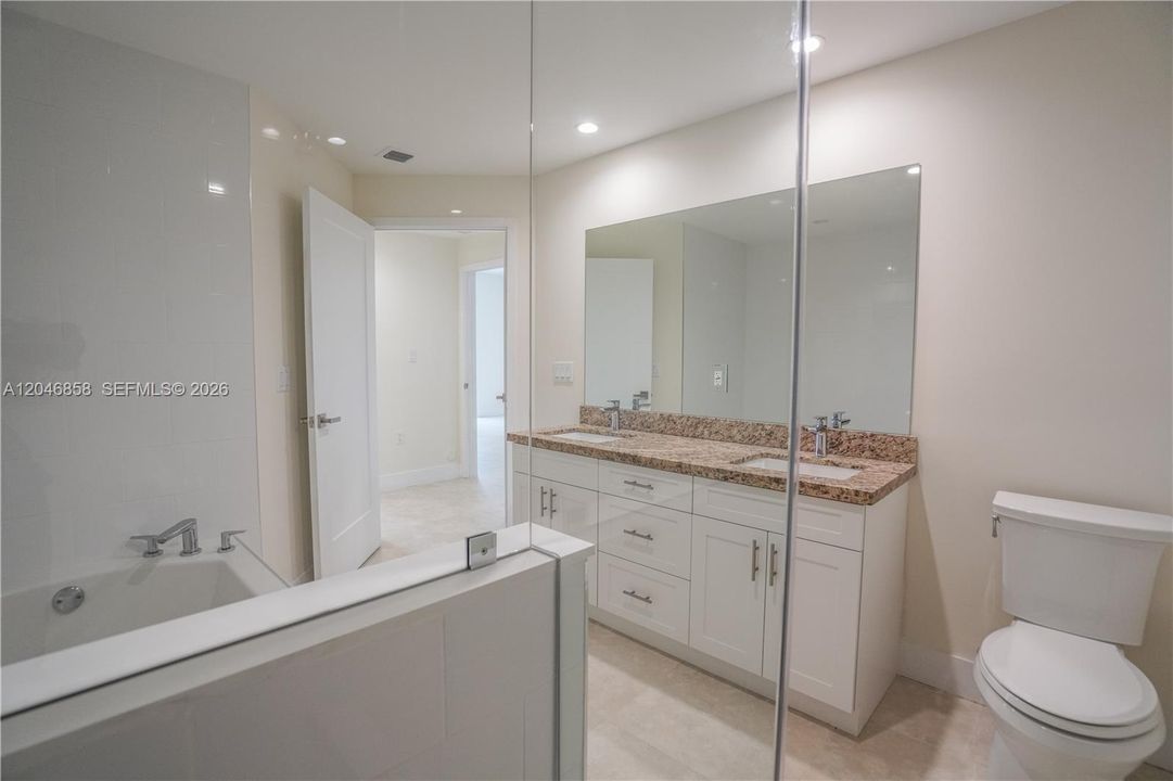 В аренду: $3,650 (2 спален, 2 ванн, 1163 Квадратных фут)