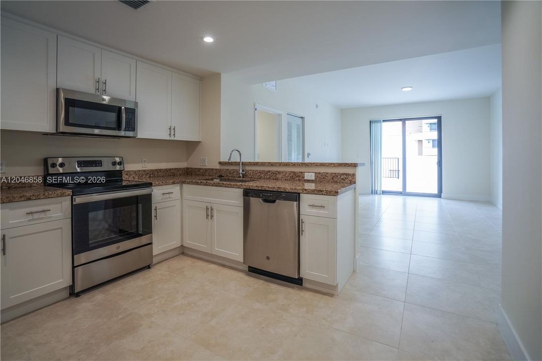 В аренду: $3,650 (2 спален, 2 ванн, 1163 Квадратных фут)