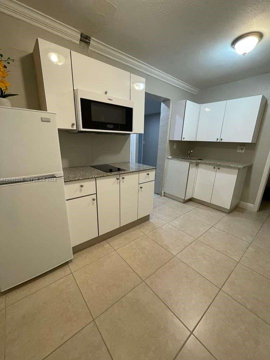 For Rent: $1,800 (1 beds, 1 baths, 1318 Square Feet)