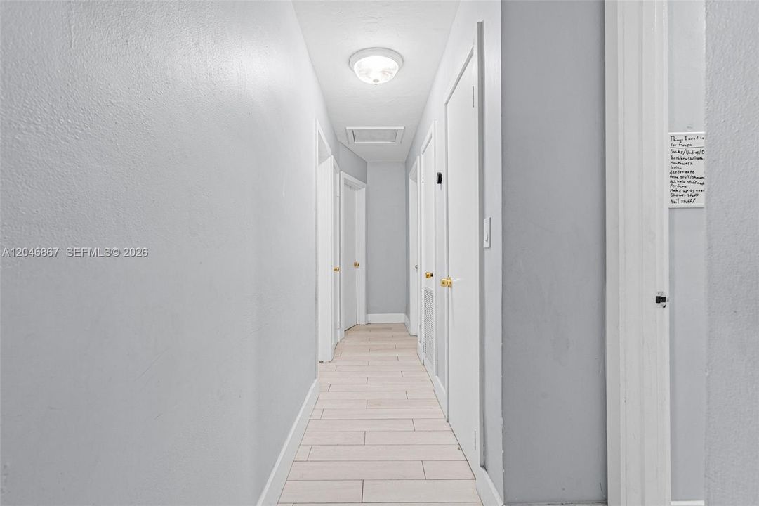 En Venta: $575,000 (3 camas, 2 baños, 1296 Pies cuadrados)