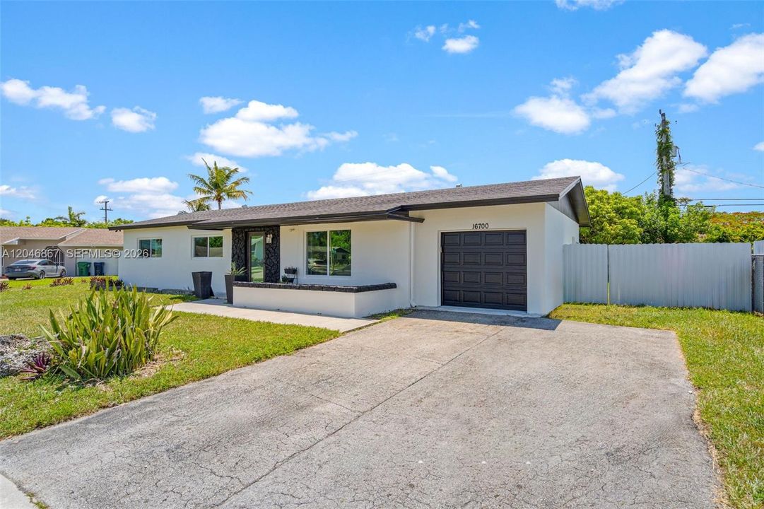 En Venta: $575,000 (3 camas, 2 baños, 1296 Pies cuadrados)