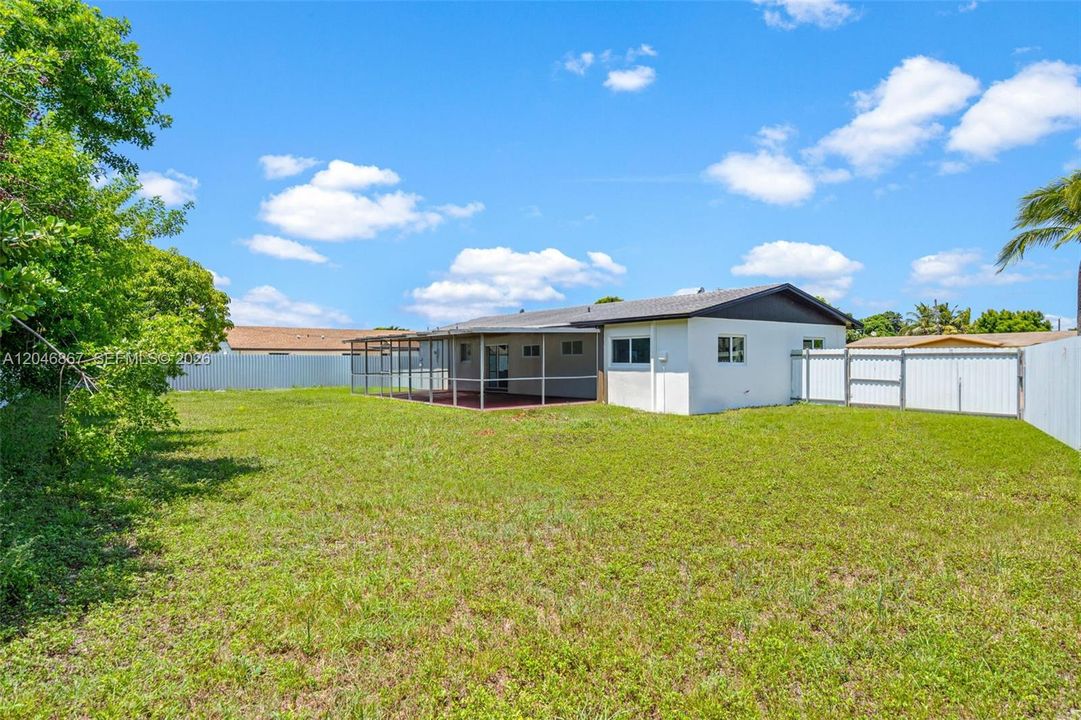 En Venta: $575,000 (3 camas, 2 baños, 1296 Pies cuadrados)