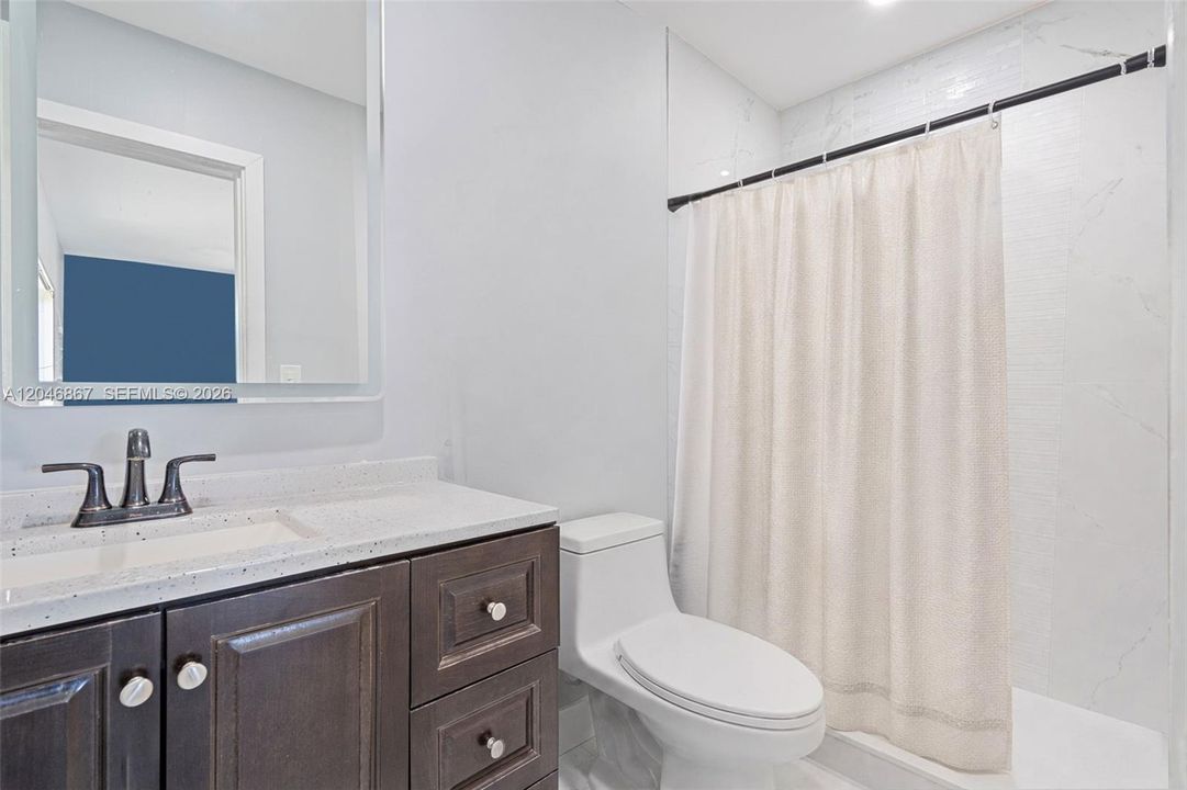 En Venta: $575,000 (3 camas, 2 baños, 1296 Pies cuadrados)