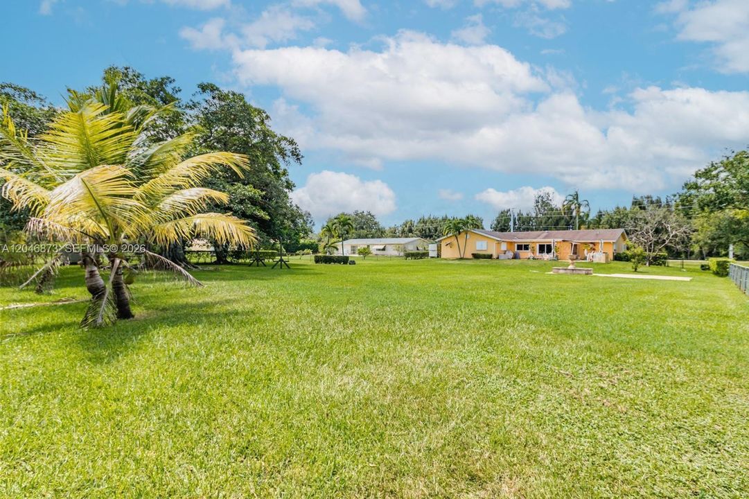 For Sale: $1,197,000 (4 beds, 2 baths, 2895 Square Feet)