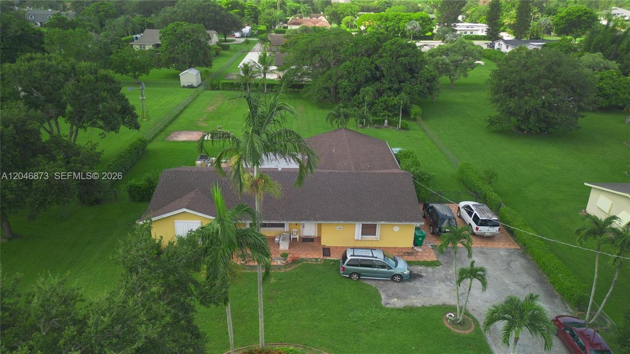 For Sale: $1,197,000 (4 beds, 2 baths, 2895 Square Feet)
