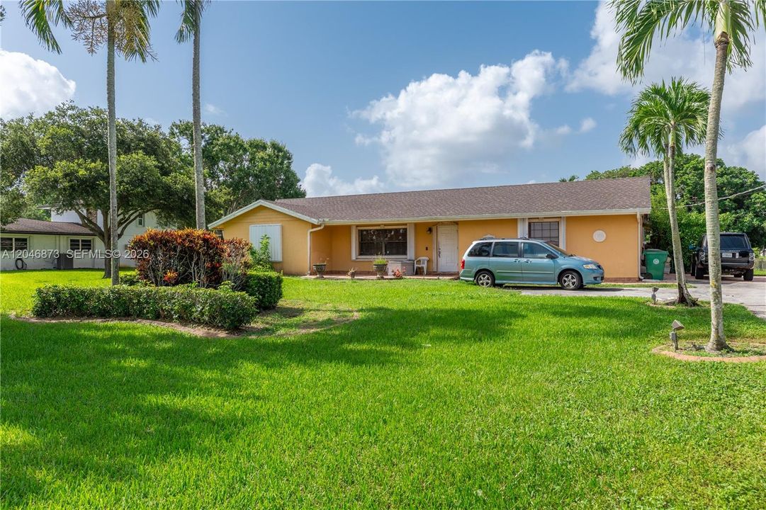 For Sale: $1,197,000 (4 beds, 2 baths, 2895 Square Feet)