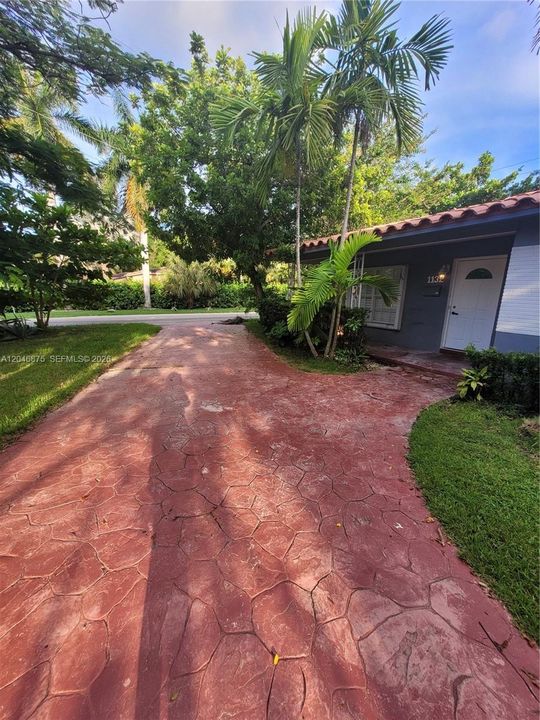 En Renta: $3,300 (3 camas, 3 baños, 1606 Pies cuadrados)