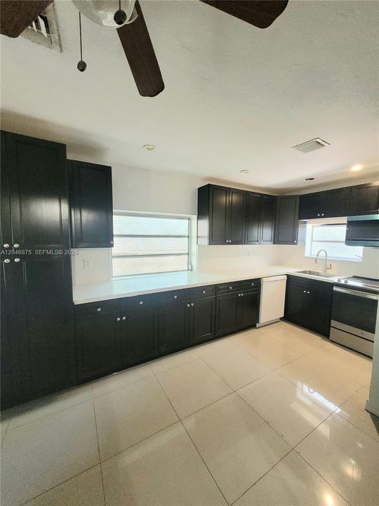 En Renta: $3,300 (3 camas, 3 baños, 1606 Pies cuadrados)