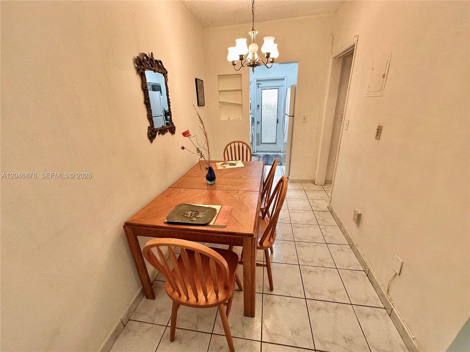 На продажу: $130,000 (0 спален, 1 ванн, 406 Квадратных фут)