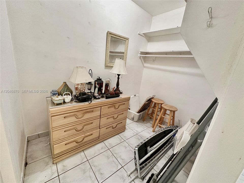 На продажу: $130,000 (0 спален, 1 ванн, 406 Квадратных фут)