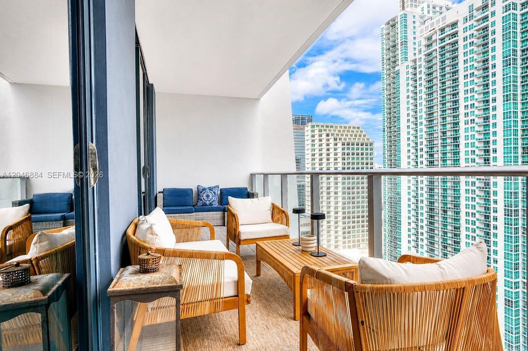 For Rent: $7,500 (2 beds, 3 baths, 1314 Square Feet)