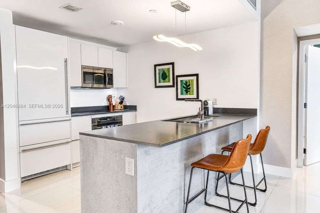 For Rent: $7,500 (2 beds, 3 baths, 1314 Square Feet)