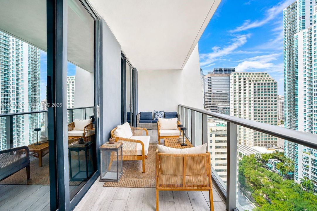 For Rent: $7,500 (2 beds, 3 baths, 1314 Square Feet)