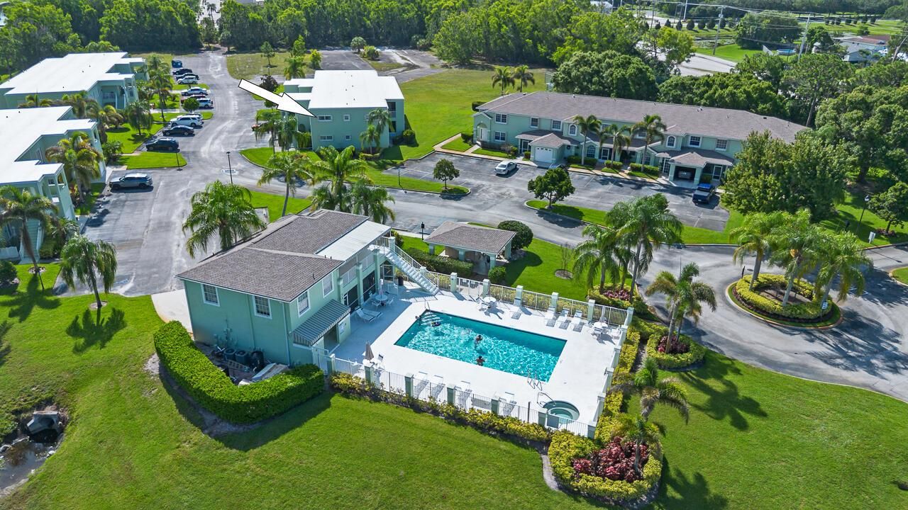 2127 SE Wild Meadow Circle-13