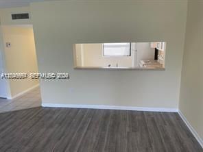 For Sale: $285,000 (2 beds, 2 baths, 1405 Square Feet)