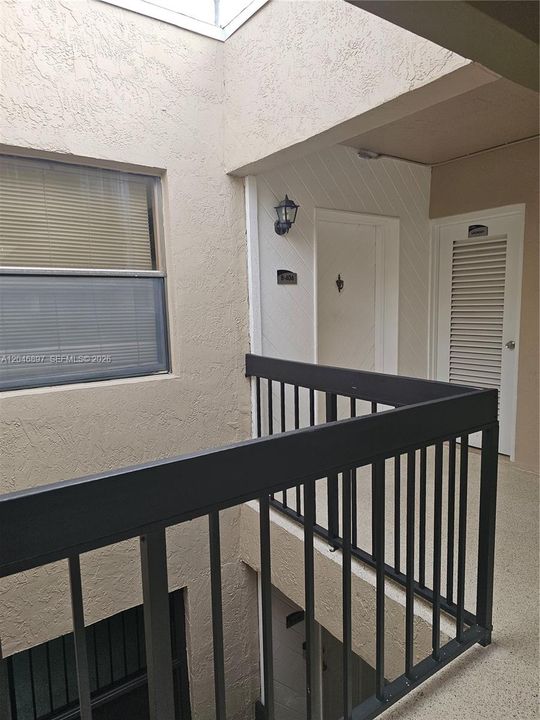 For Sale: $285,000 (2 beds, 2 baths, 1405 Square Feet)