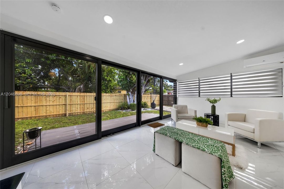 For Sale: $815,000 (2 beds, 2 baths, 1645 Square Feet)