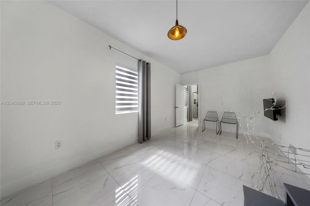 For Sale: $815,000 (2 beds, 2 baths, 1645 Square Feet)