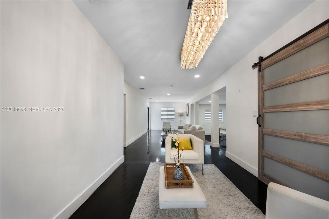 For Sale: $815,000 (2 beds, 2 baths, 1645 Square Feet)