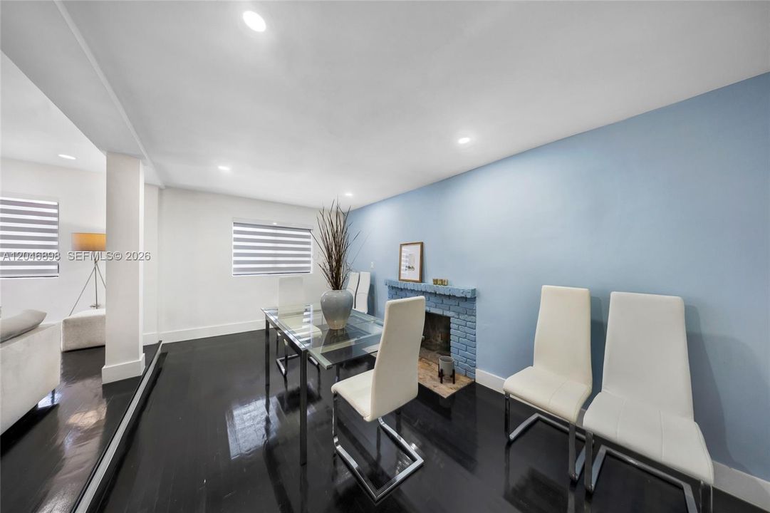 For Sale: $815,000 (2 beds, 2 baths, 1645 Square Feet)