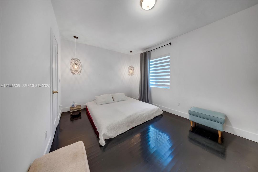 For Sale: $815,000 (2 beds, 2 baths, 1645 Square Feet)