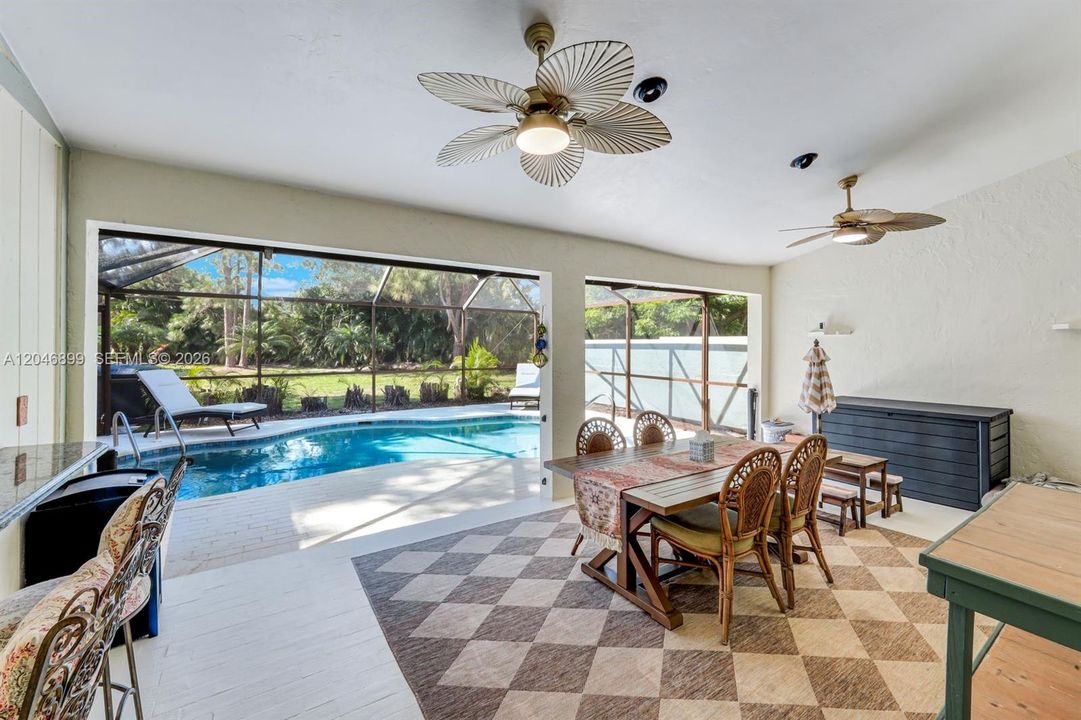 For Sale: $525,000 (3 beds, 2 baths, 1874 Square Feet)