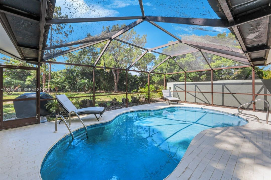 For Sale: $525,000 (3 beds, 2 baths, 1874 Square Feet)
