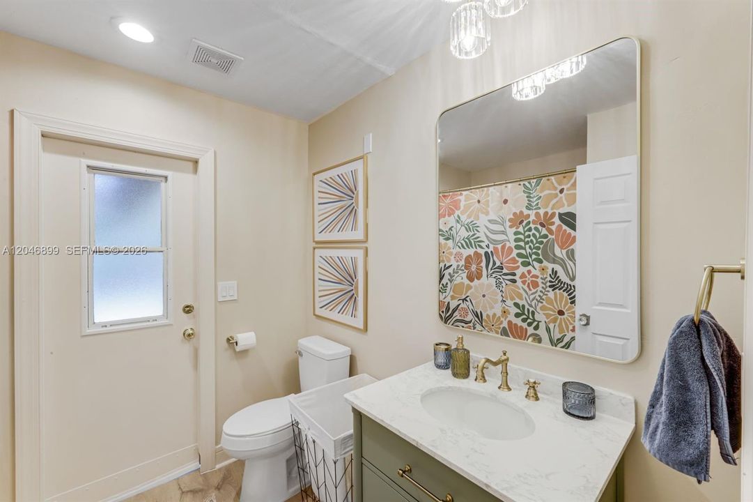 For Sale: $525,000 (3 beds, 2 baths, 1874 Square Feet)