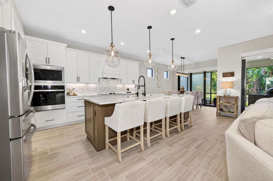 3862 202 Kitchen