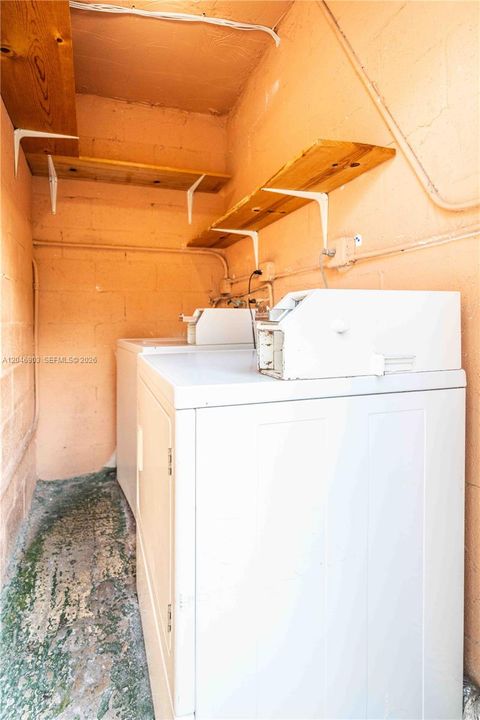For Rent: $1,650 (1 beds, 1 baths, 725 Square Feet)