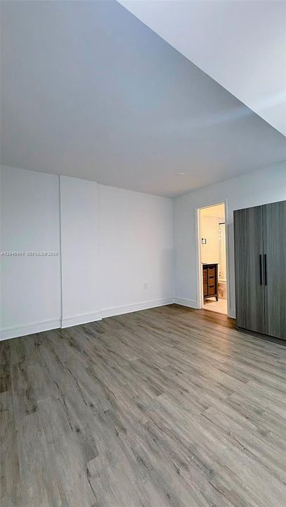 For Rent: $2,550 (2 beds, 1 baths, 750 Square Feet)