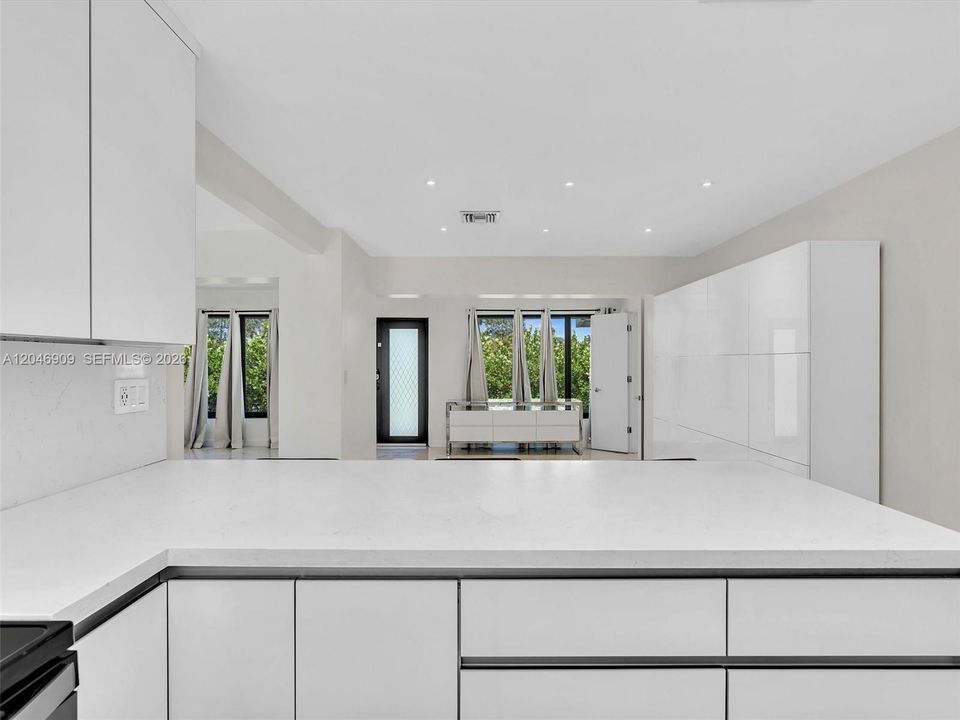 For Sale: $1,220,000 (4 beds, 2 baths, 1891 Square Feet)