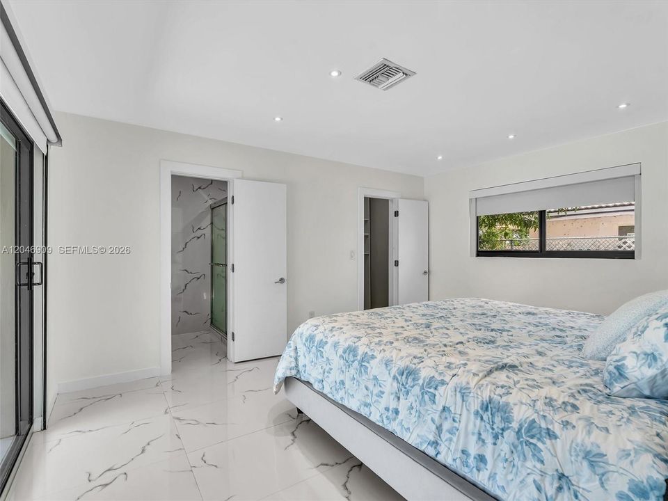 For Sale: $1,220,000 (4 beds, 2 baths, 1891 Square Feet)
