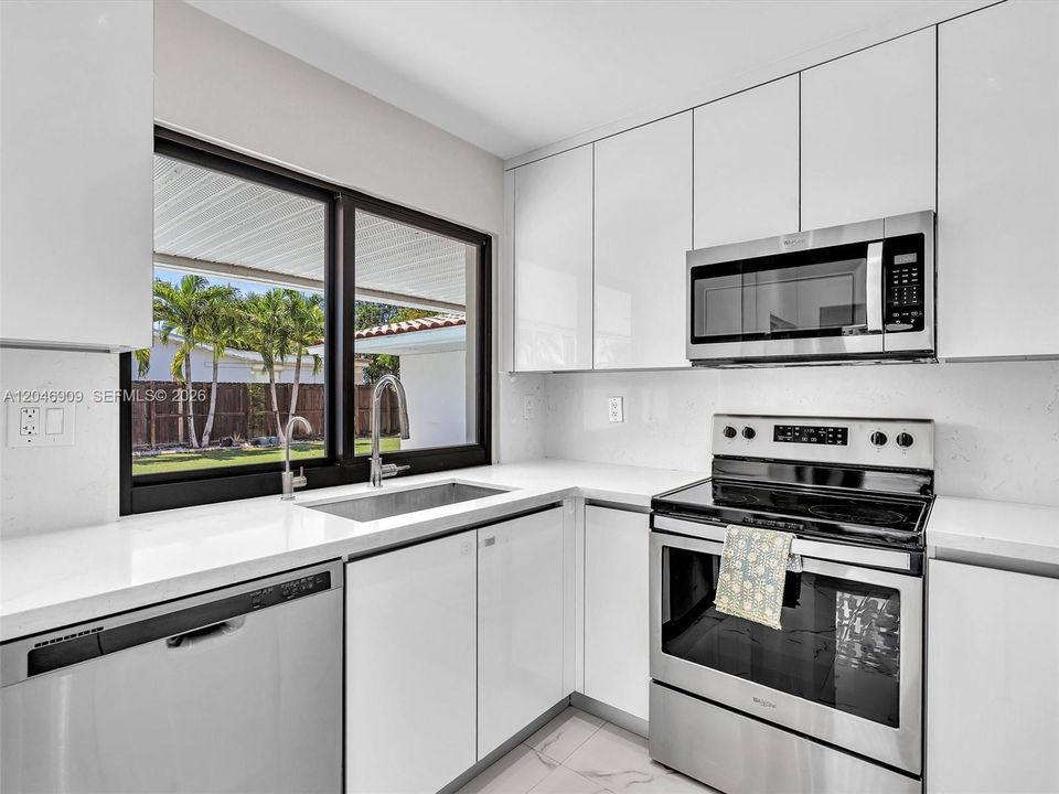 For Sale: $1,220,000 (4 beds, 2 baths, 1891 Square Feet)