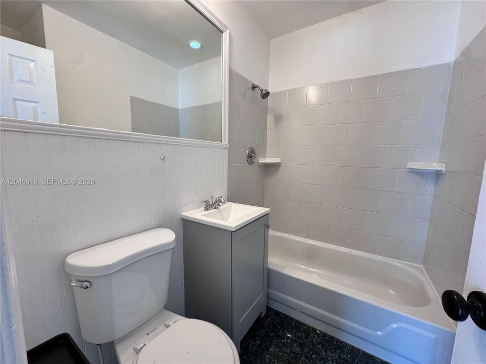 For Rent: $3,100 (4 beds, 3 baths, 1179 Square Feet)