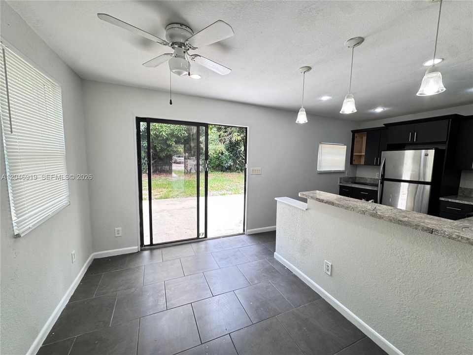 For Rent: $3,100 (4 beds, 3 baths, 1179 Square Feet)